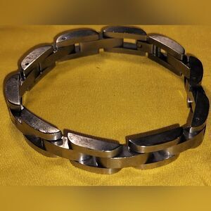 Stainless steel Men's linked 8 1/2" bracelet, excellent condition